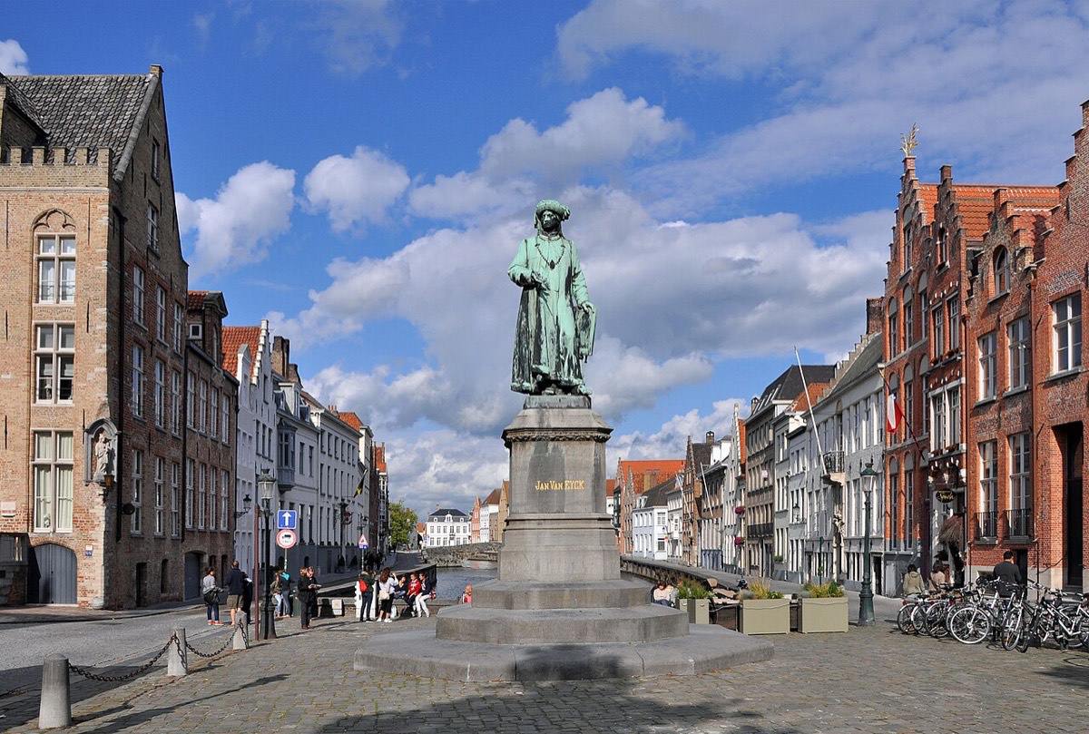 La place Jan van Eyck, à Bruges.