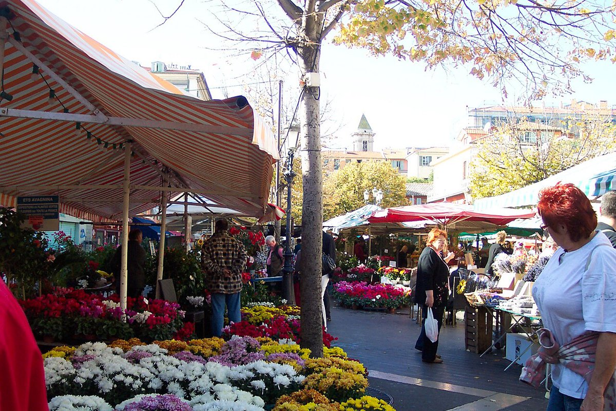 Le cours Saleya, à Nice.